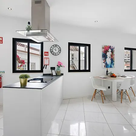 Mi Casa Es Su Casa Nº4 אלבופיירה
